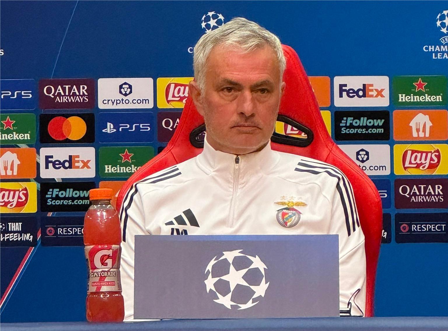 穆帅：没和阿韦洛亚联系过，我们之间不需要特意联系互祝好运