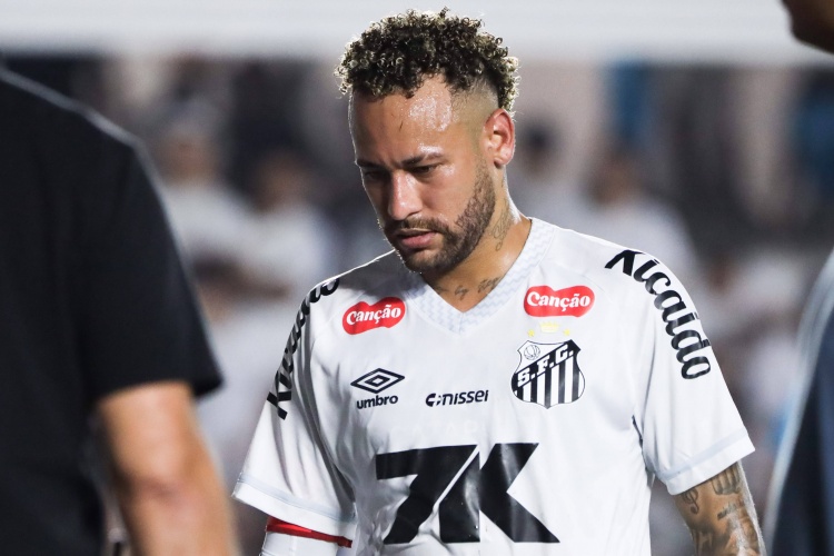 49图库官网-ESPN：桑托斯为内马尔进行PRP治疗，利用其自身血液来加速恢复