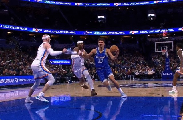 49图库官网-卡鲁索“鞋防”成功被吹T：这可能是NBA最奇葩的犯规